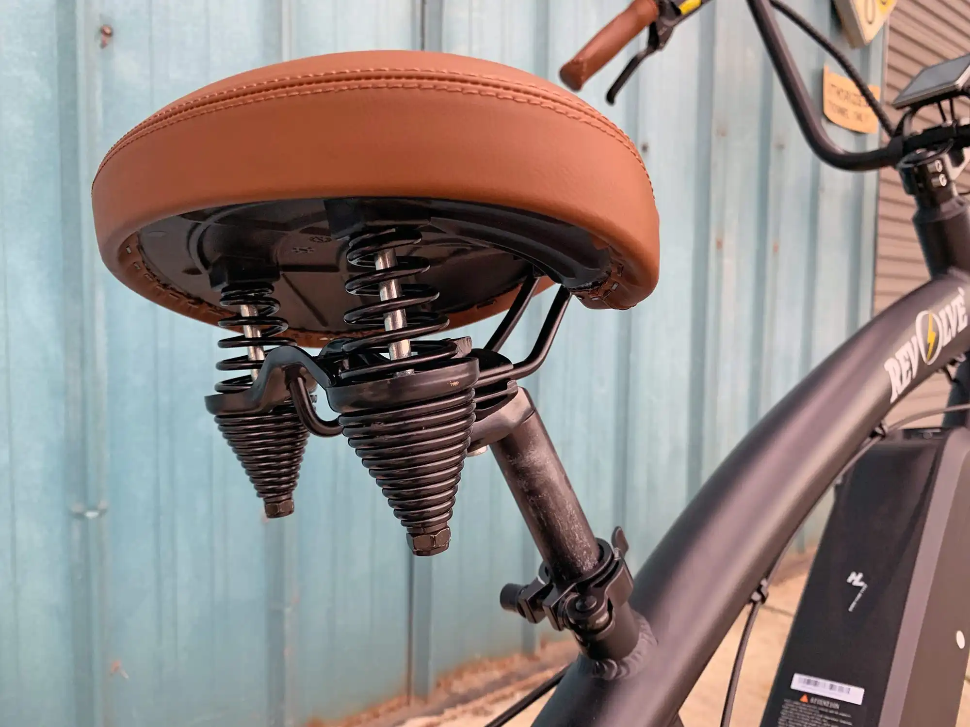 https://ebr-prod-bucket.s3.amazonaws.com/img-g-webp/2019-revolve-the-chopper-comfort-saddle-with-rear-springs.webp